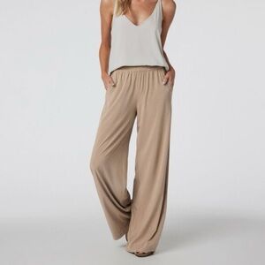 Vuori Villa Wide Leg Pant Medium Brown Tan High Rise Elastic Waist Travel M